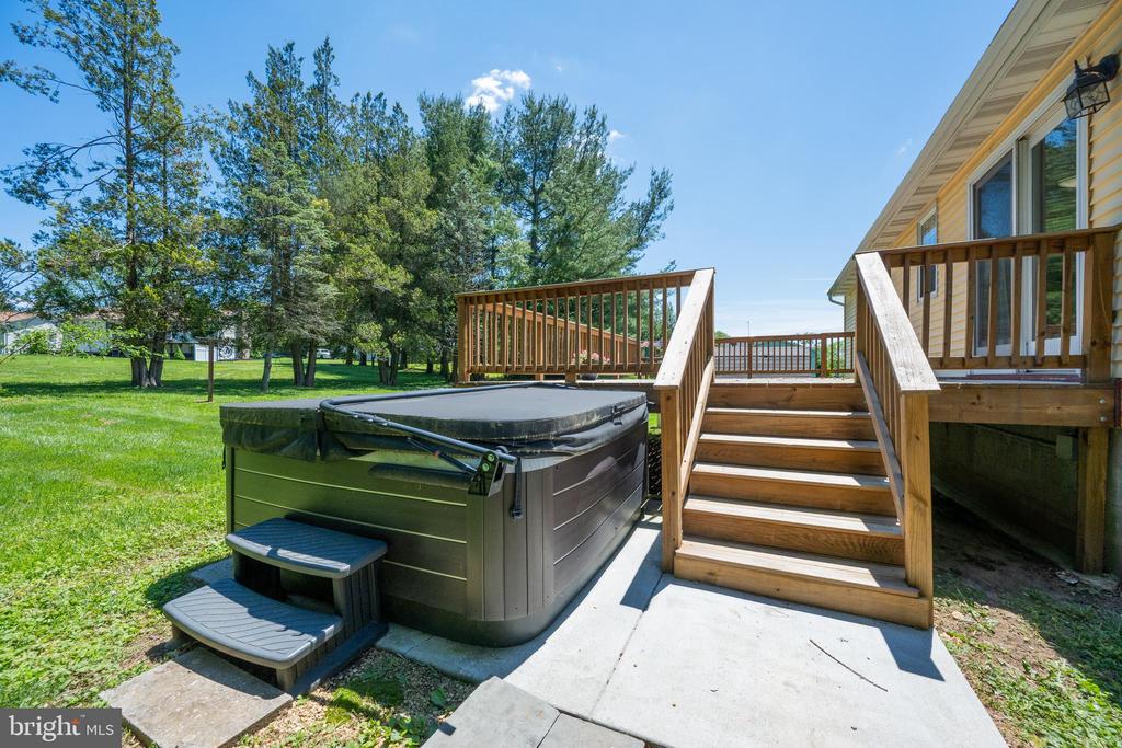 4285 Wolf Hill Dr