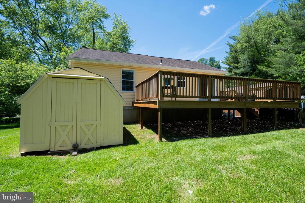 4285 Wolf Hill Dr