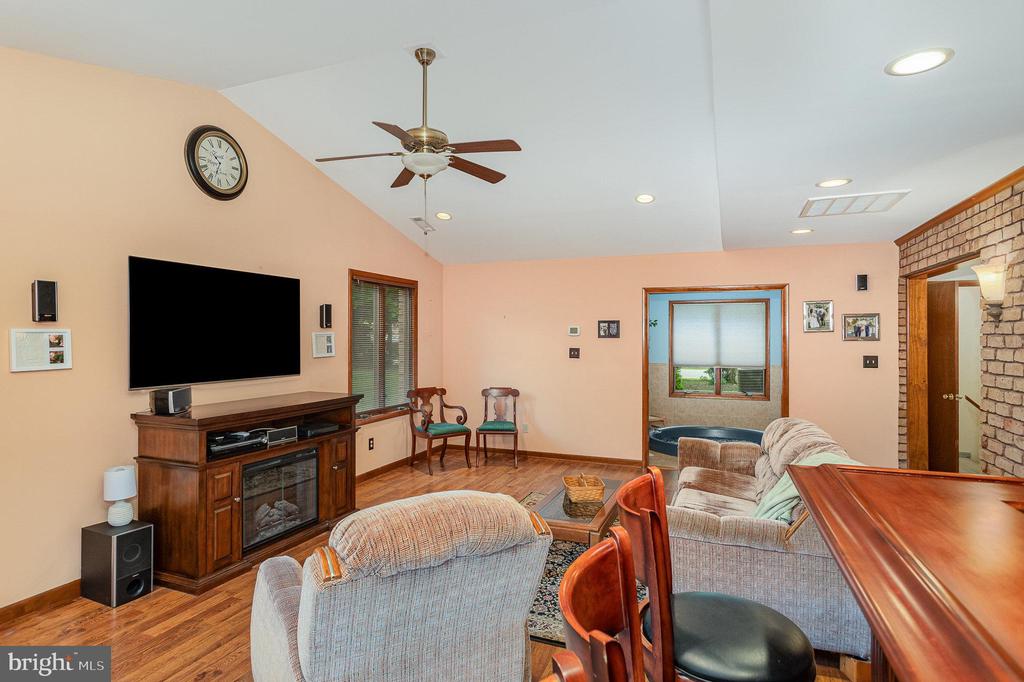 1199 Long Valley Rd