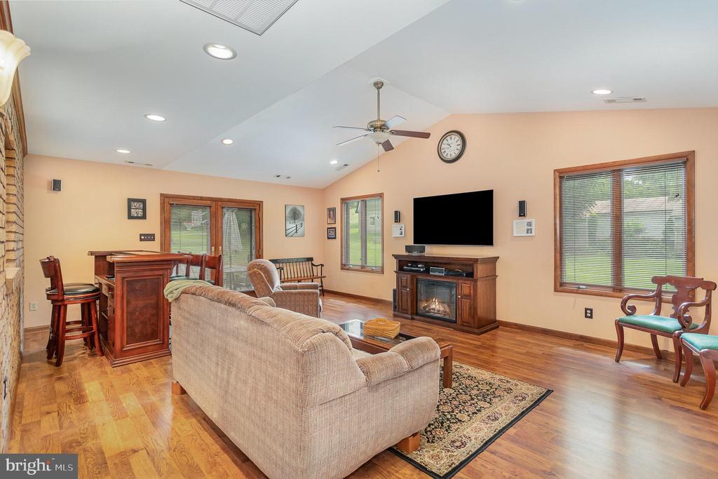 1199 Long Valley Rd