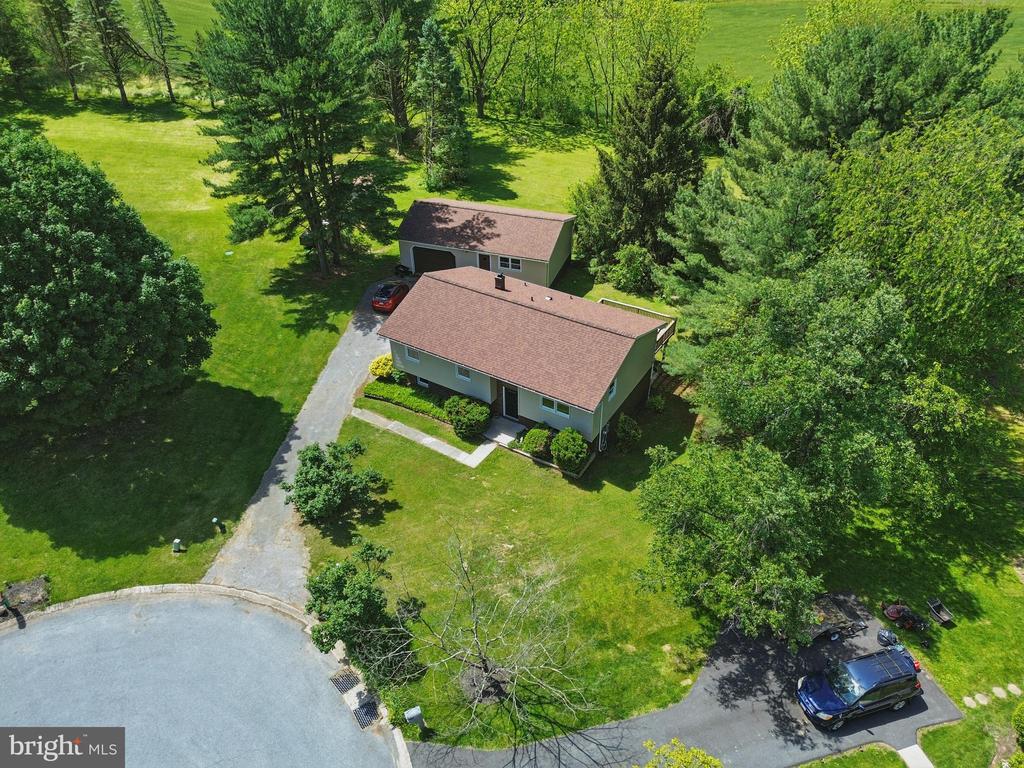 4202 Wolf Ct