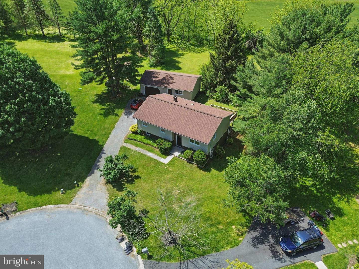 4202 Wolf Ct