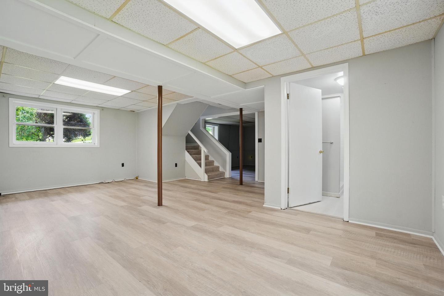 4202 Wolf Ct