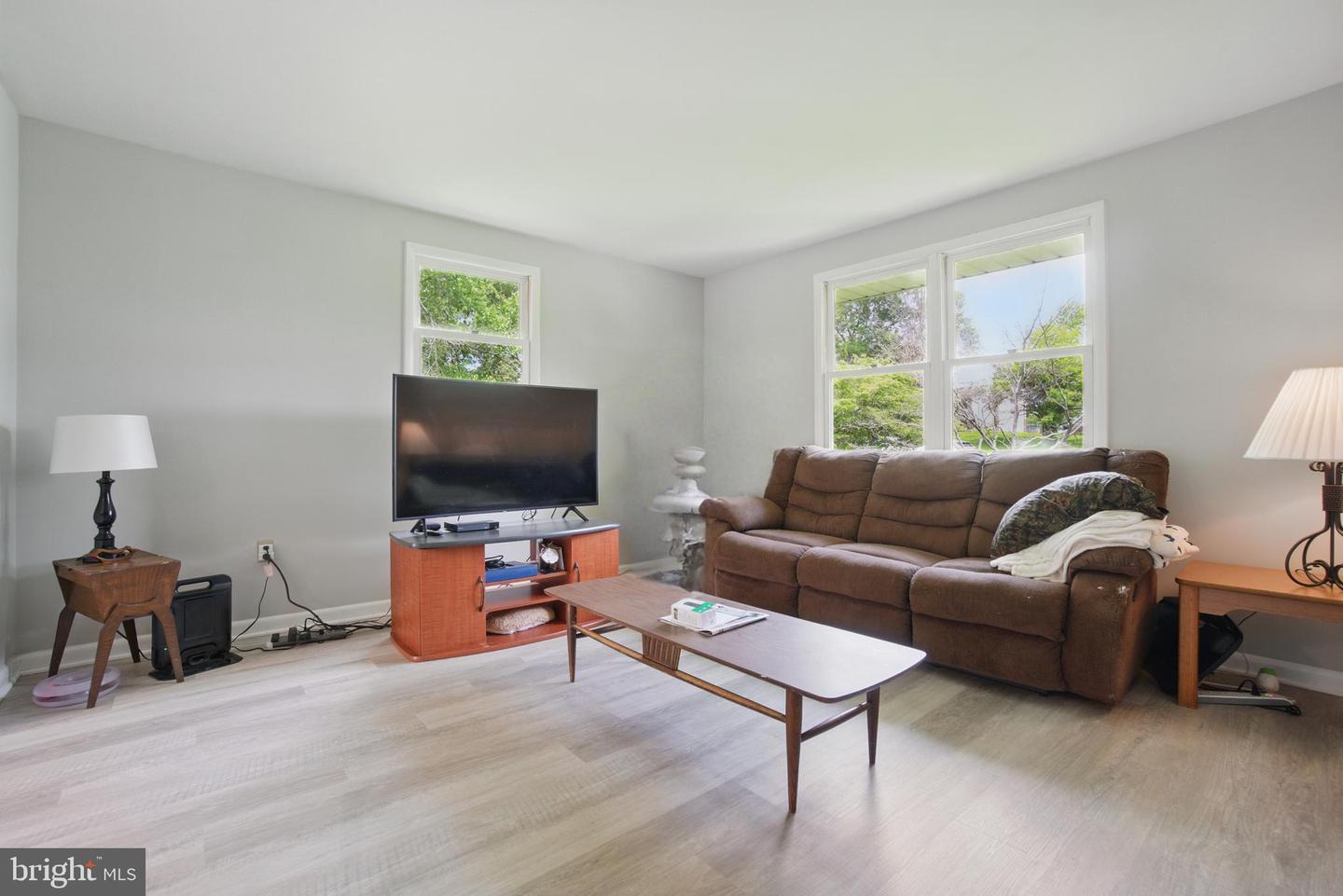 4202 Wolf Ct