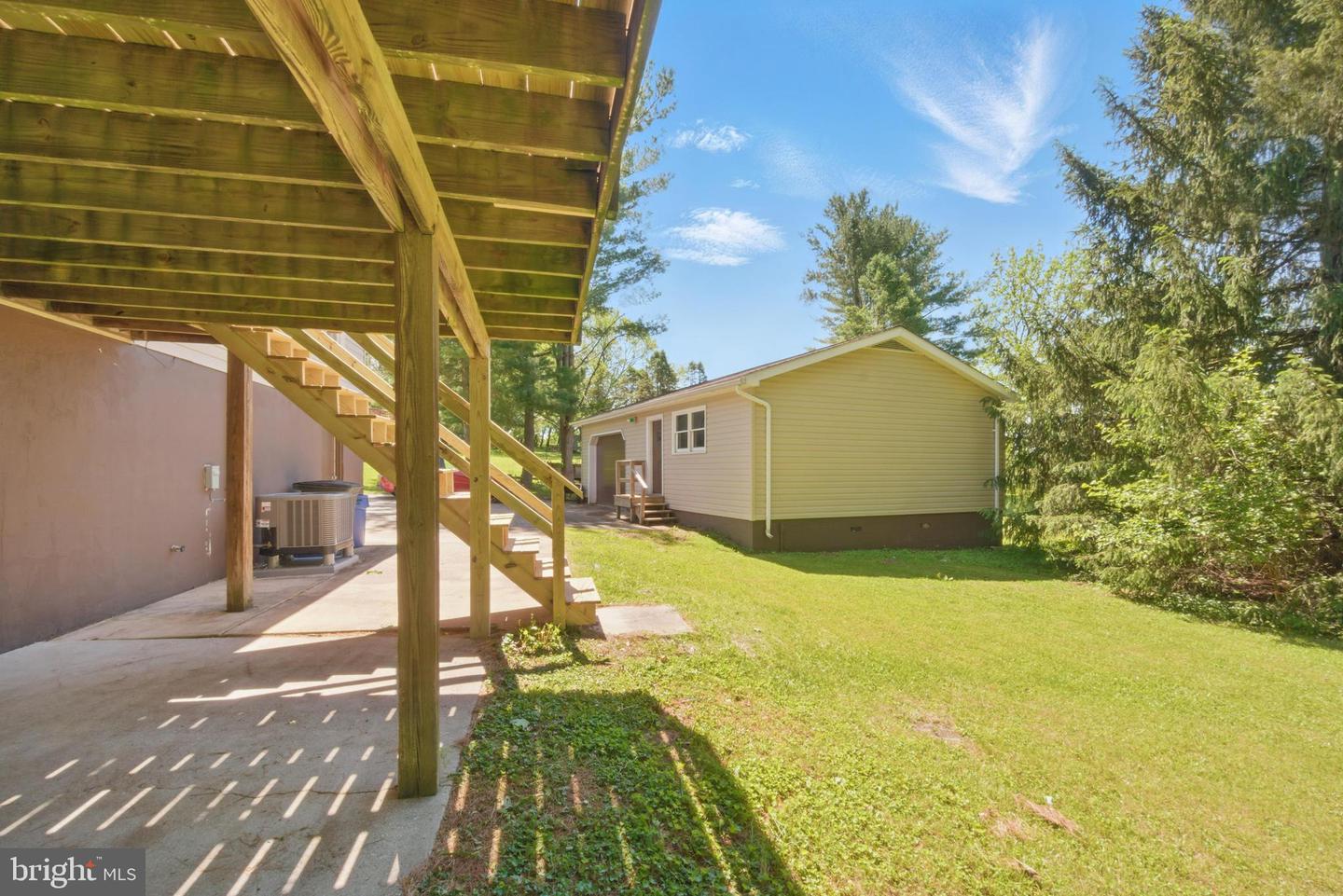 4202 Wolf Ct