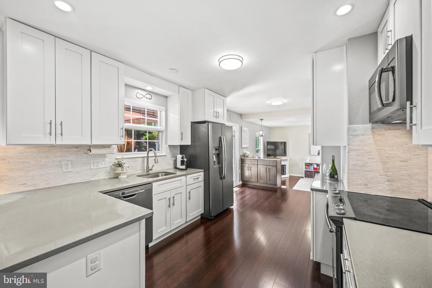 3925 Brittany Ln