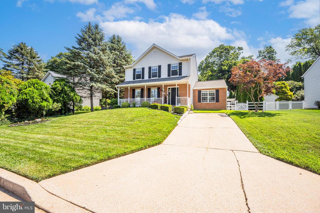 3925 Brittany Ln