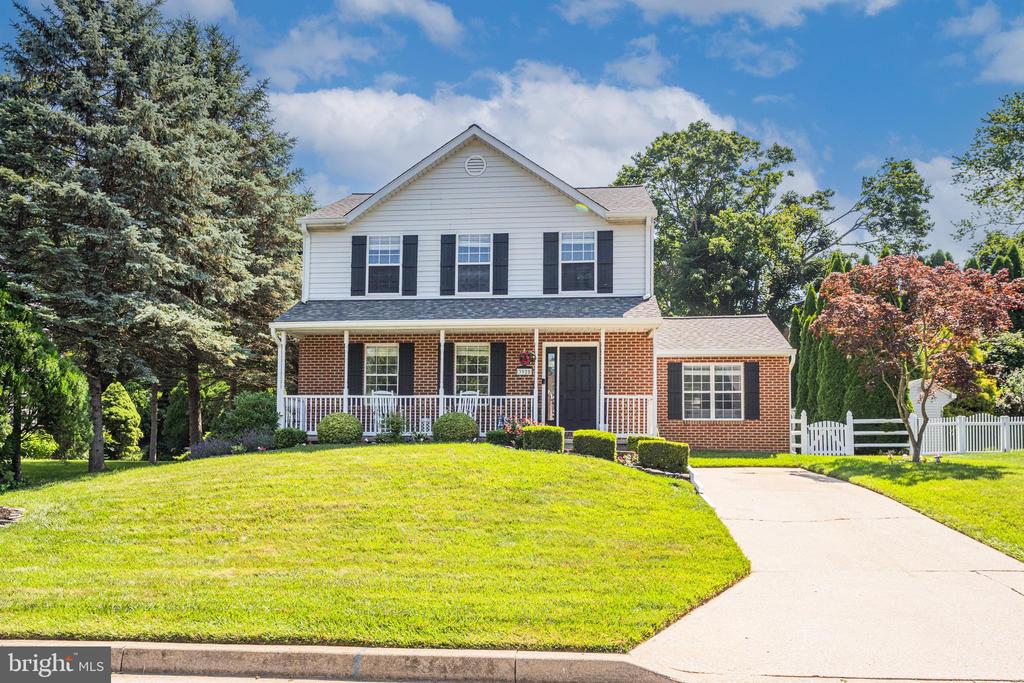 3925 Brittany Ln
