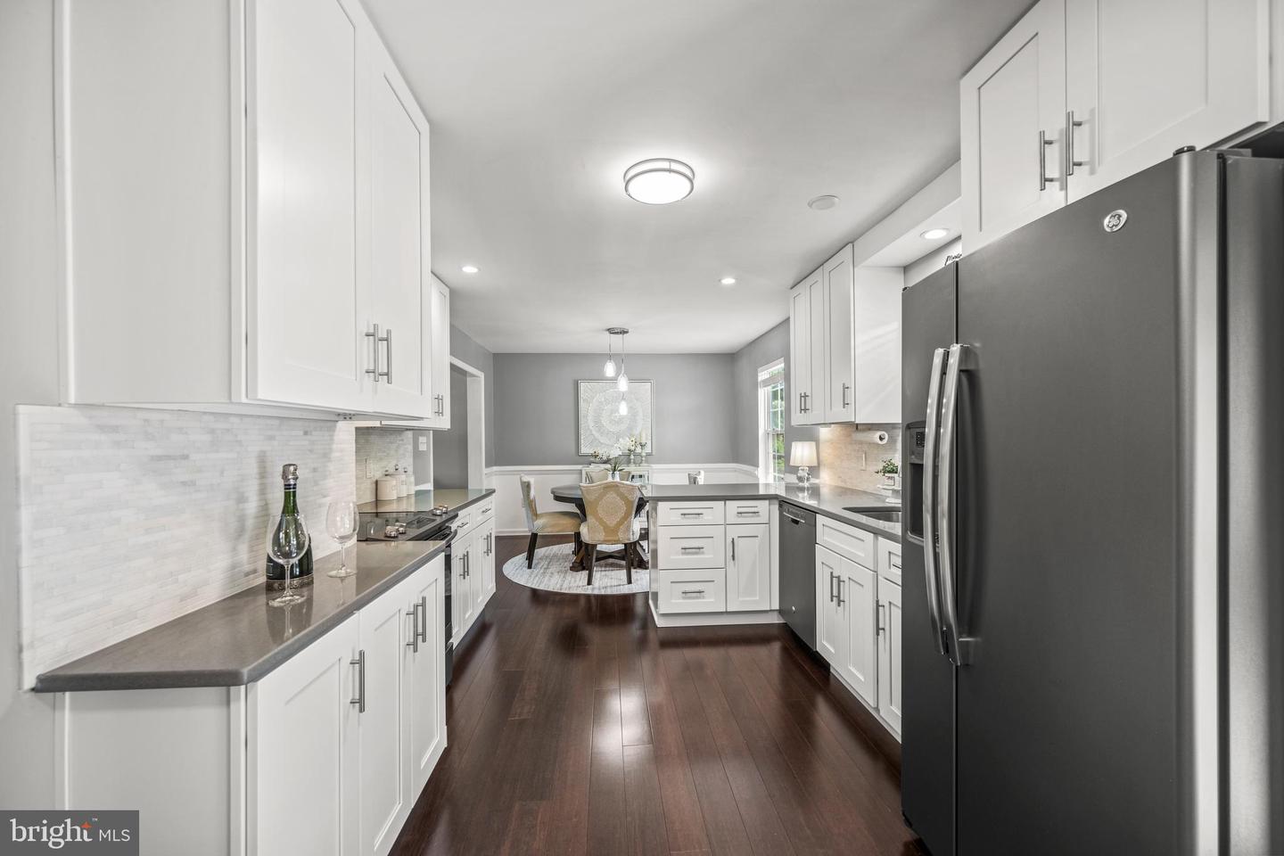 3925 Brittany Ln