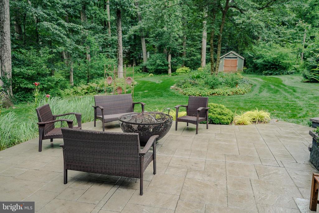 2401 WALDEN WAY