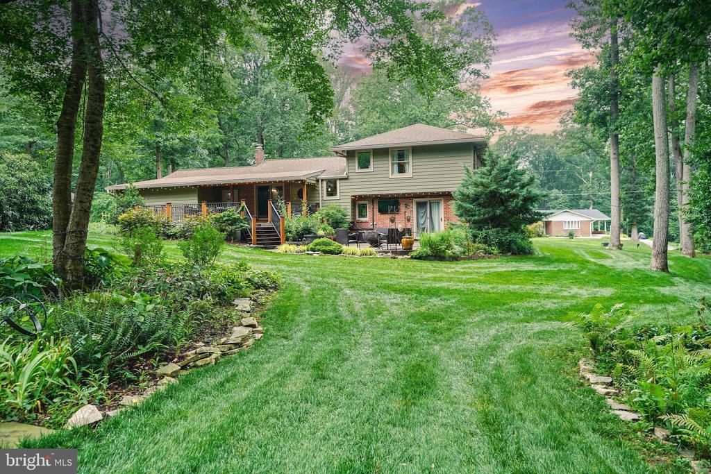 2401 WALDEN WAY