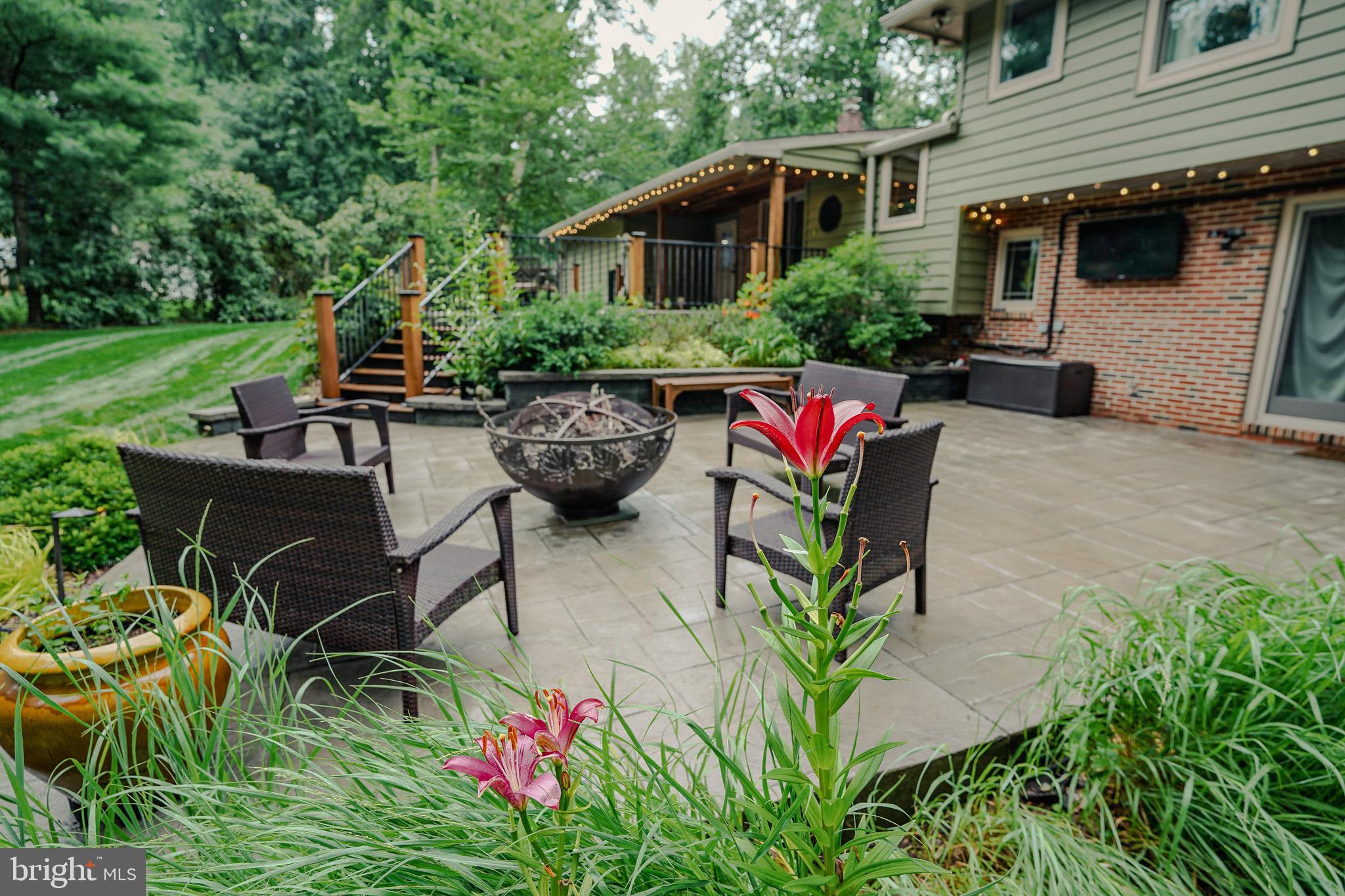 2401 WALDEN WAY