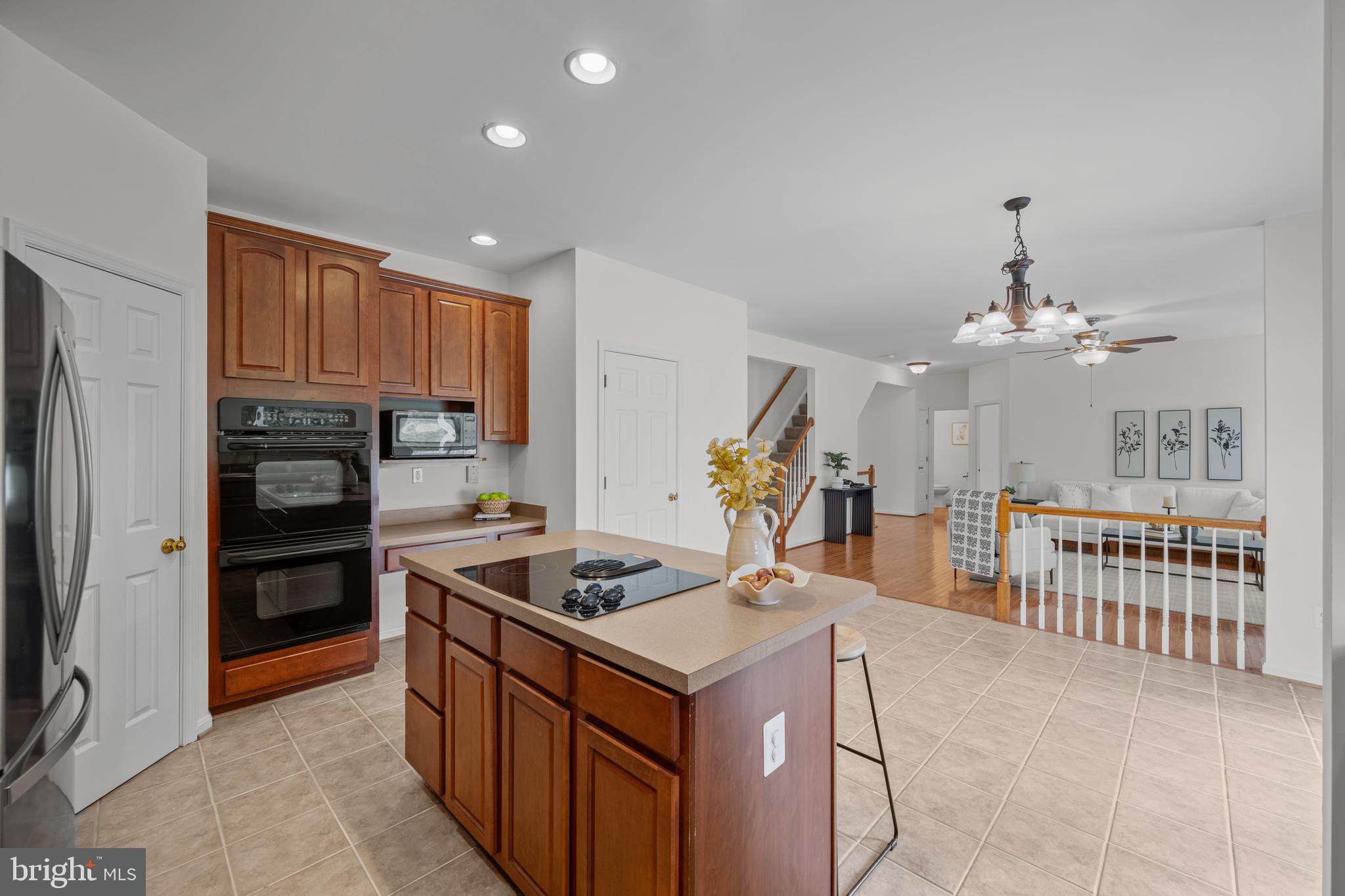 3737 ALMAR COURT