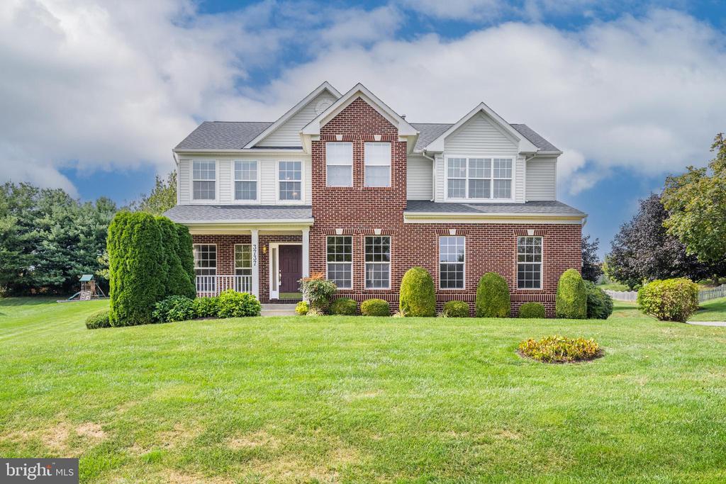 3737 ALMAR COURT