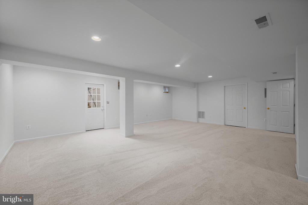 3737 ALMAR COURT