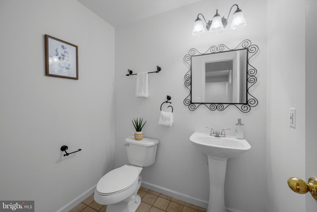 3737 ALMAR COURT