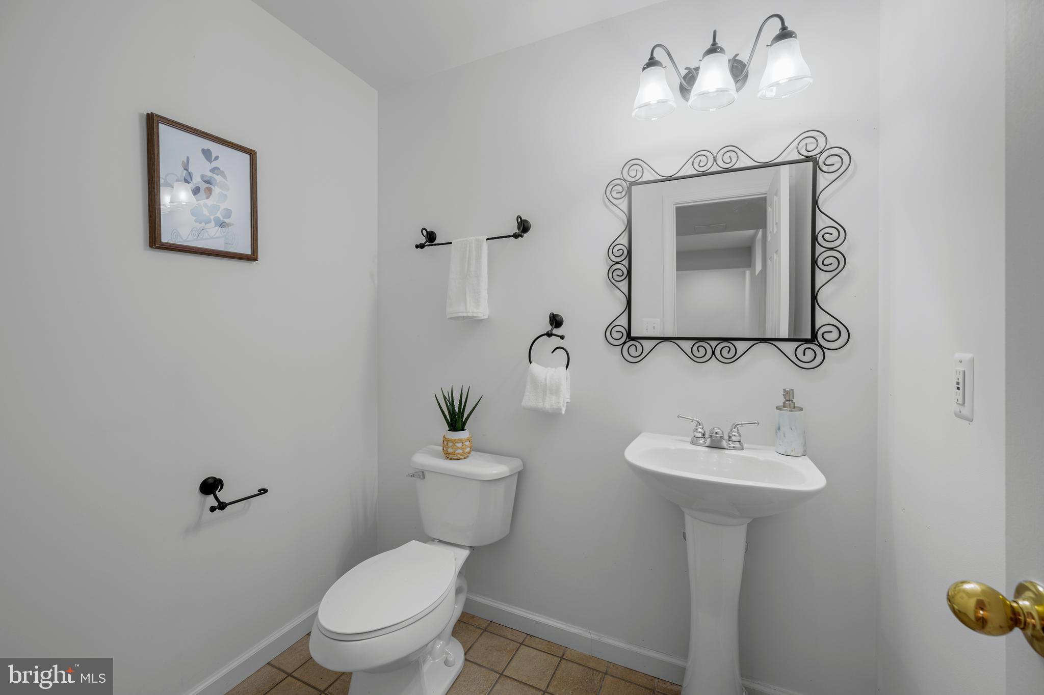 3737 ALMAR COURT