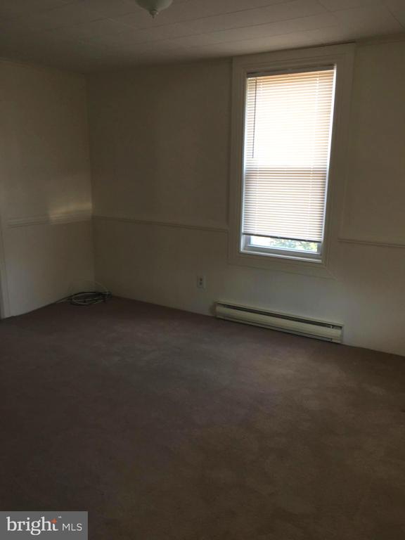402 DORSEY AVE