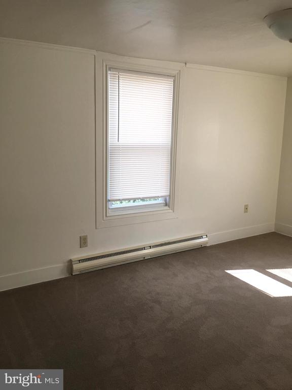 402 DORSEY AVE