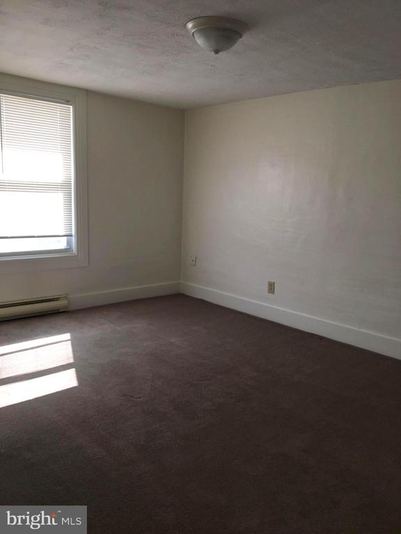 402 DORSEY AVE