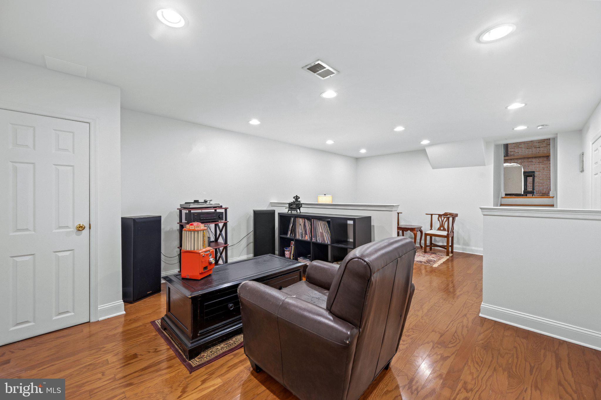 3510 JUNEBERRY COURT