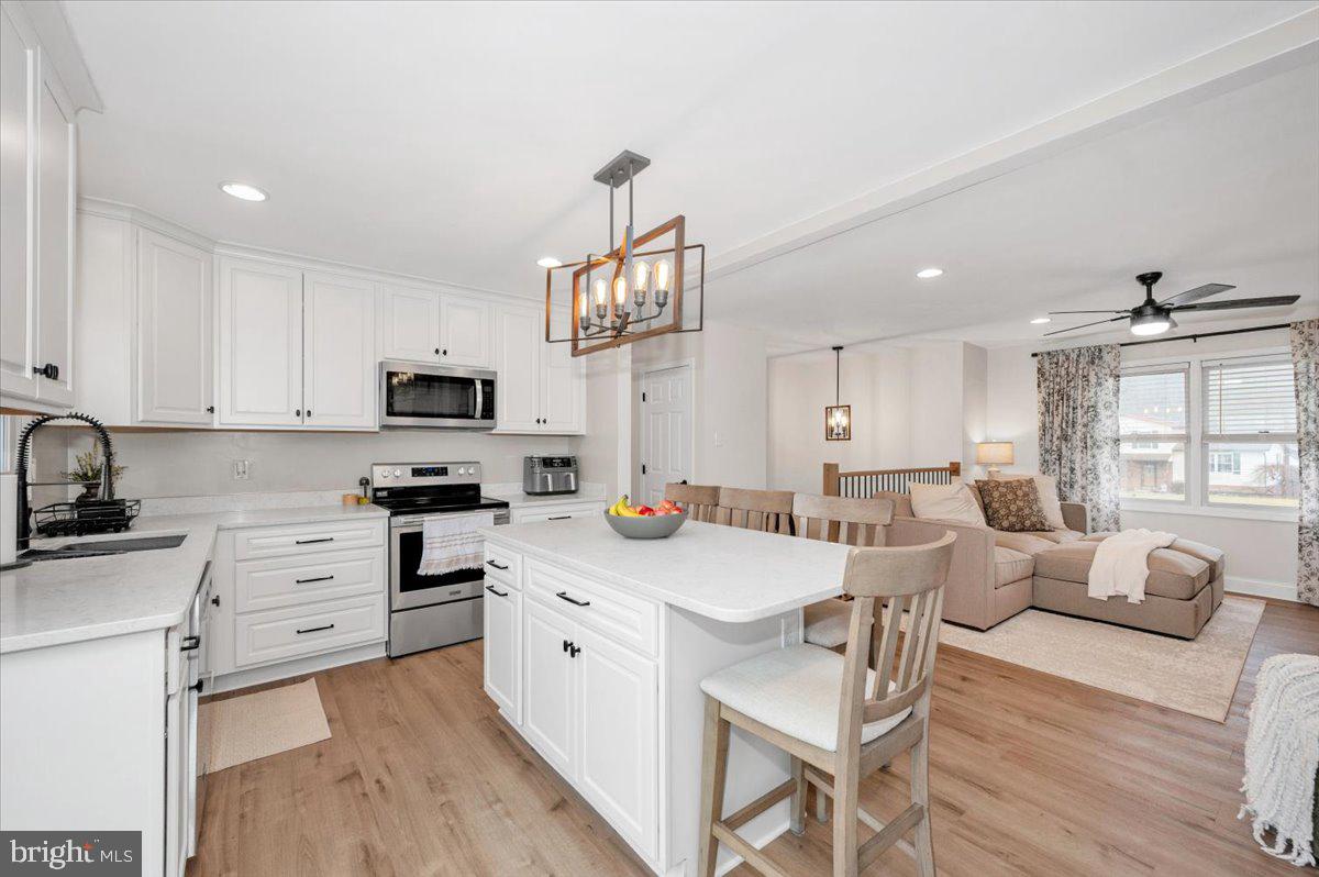 1589 SMILEY DRIVE