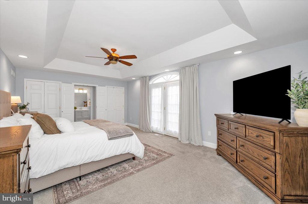 1589 SMILEY DRIVE