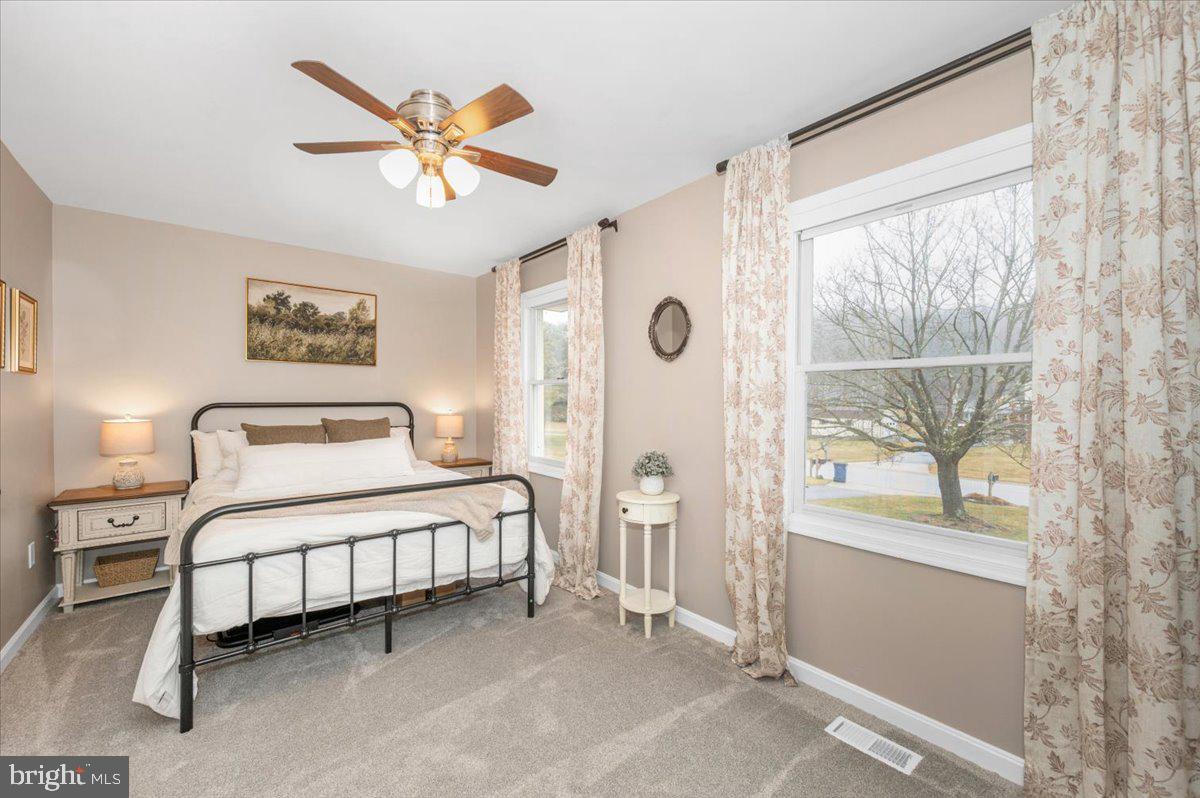 1589 SMILEY DRIVE
