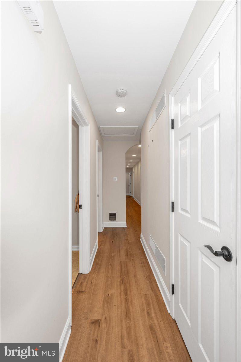 1589 SMILEY DRIVE
