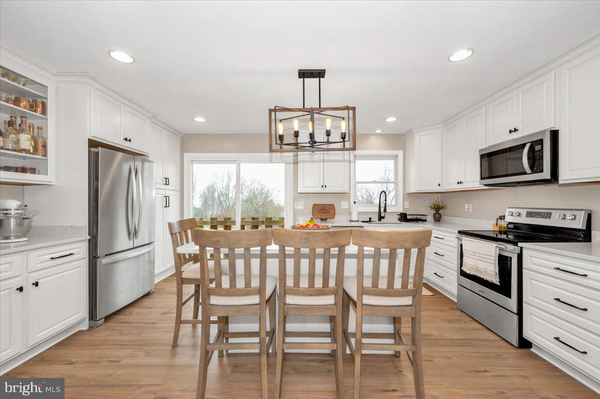 1589 SMILEY DRIVE