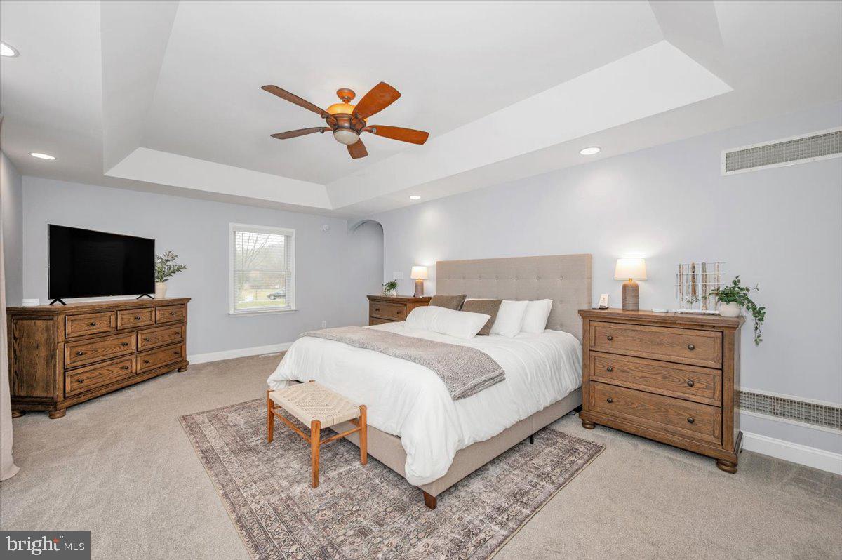 1589 SMILEY DRIVE
