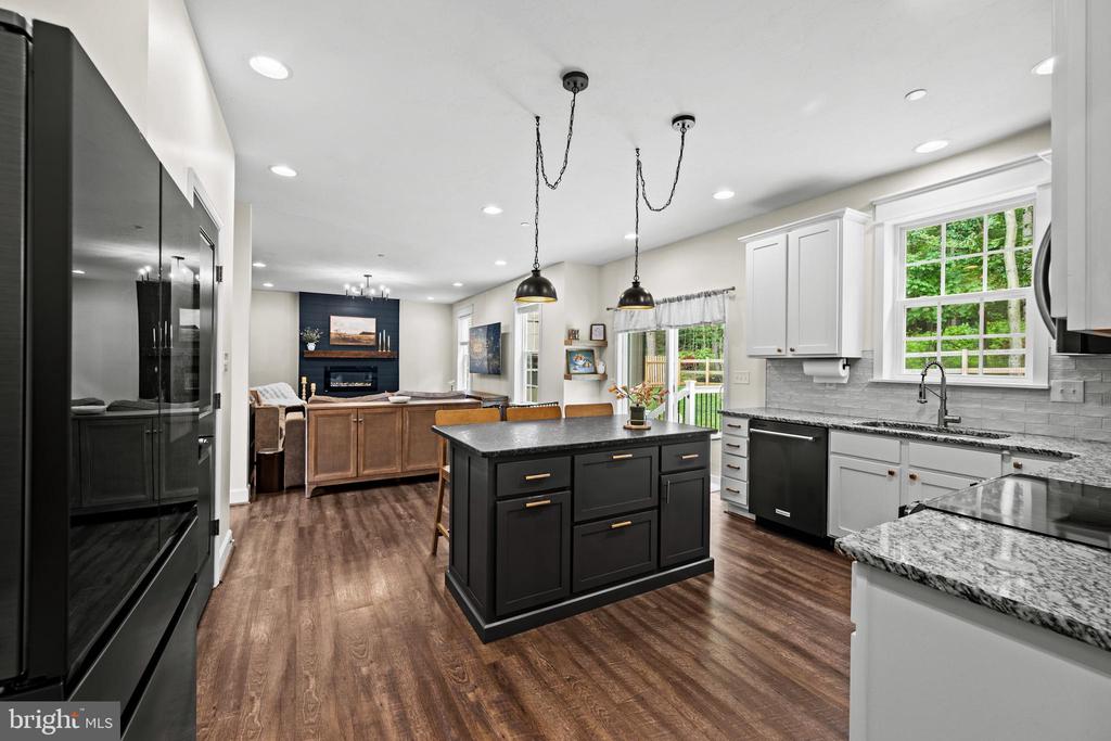 3270 PIPE CREEK VIEW DRIVE
