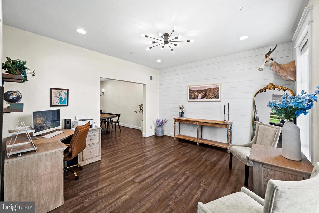 3270 PIPE CREEK VIEW DRIVE