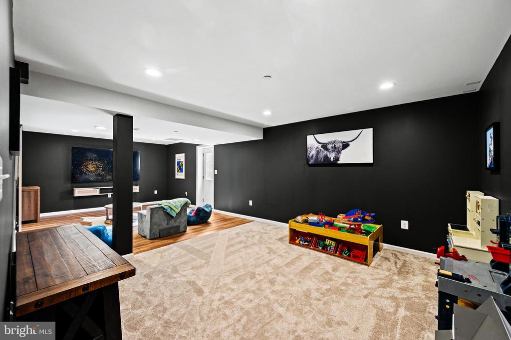 3270 PIPE CREEK VIEW DRIVE