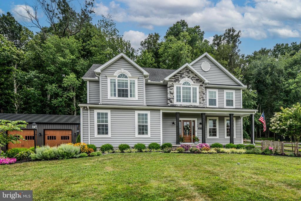 3270 PIPE CREEK VIEW DRIVE