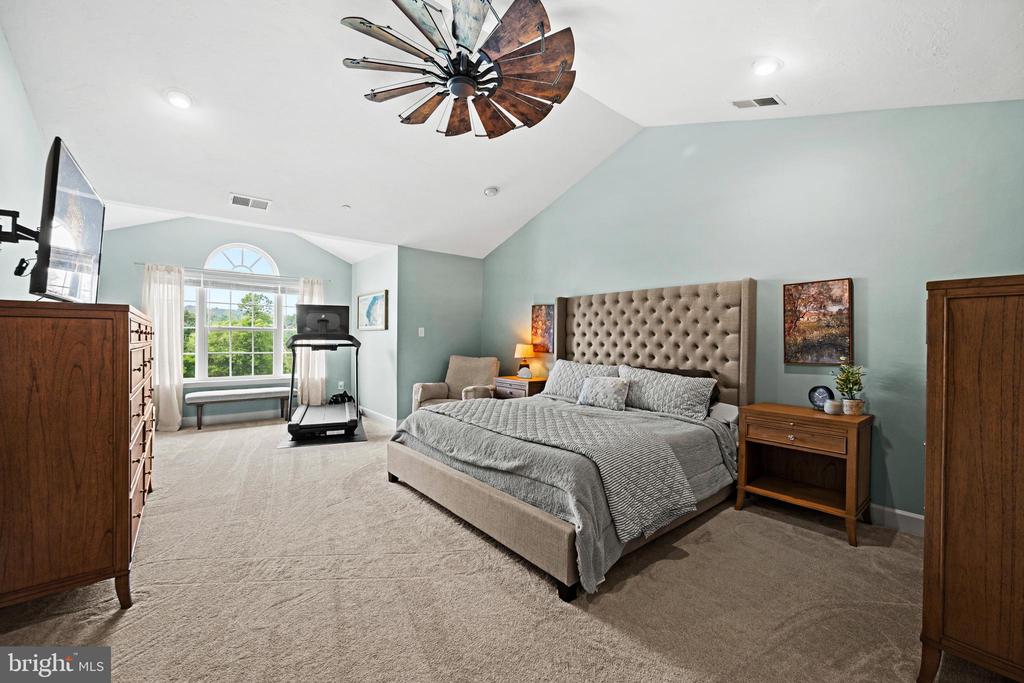 3270 PIPE CREEK VIEW DRIVE