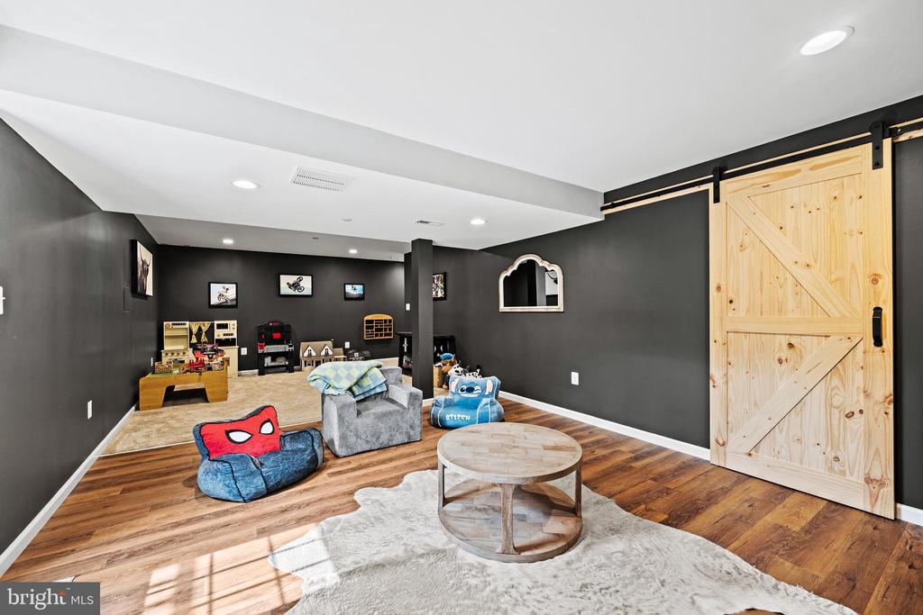 3270 PIPE CREEK VIEW DRIVE