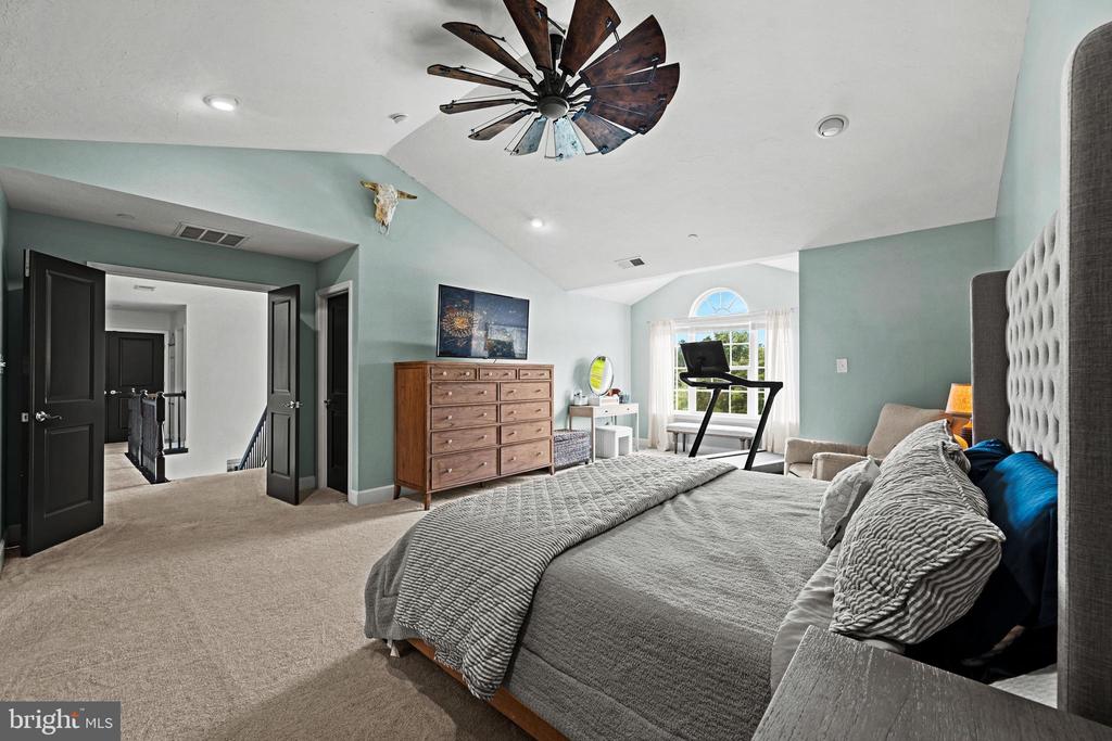 3270 PIPE CREEK VIEW DRIVE
