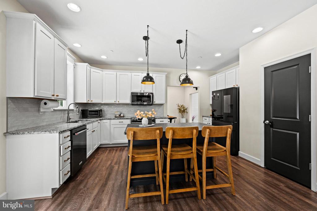 3270 PIPE CREEK VIEW DRIVE