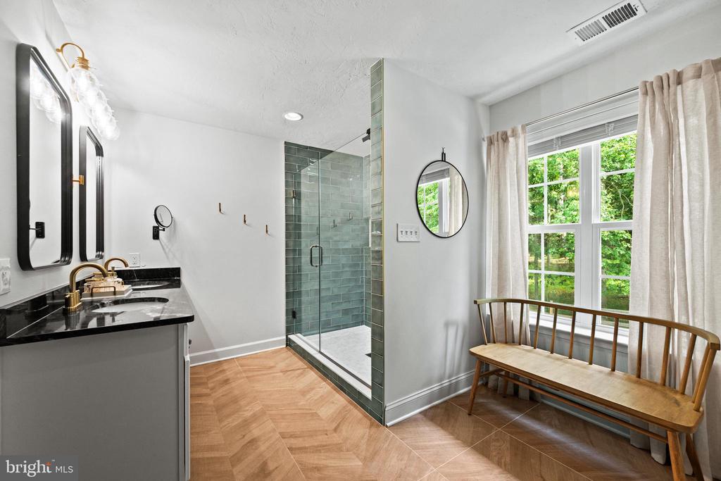 3270 PIPE CREEK VIEW DRIVE