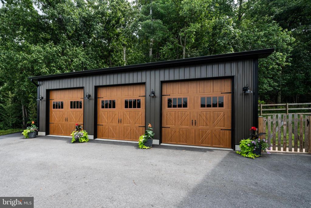 3270 PIPE CREEK VIEW DRIVE