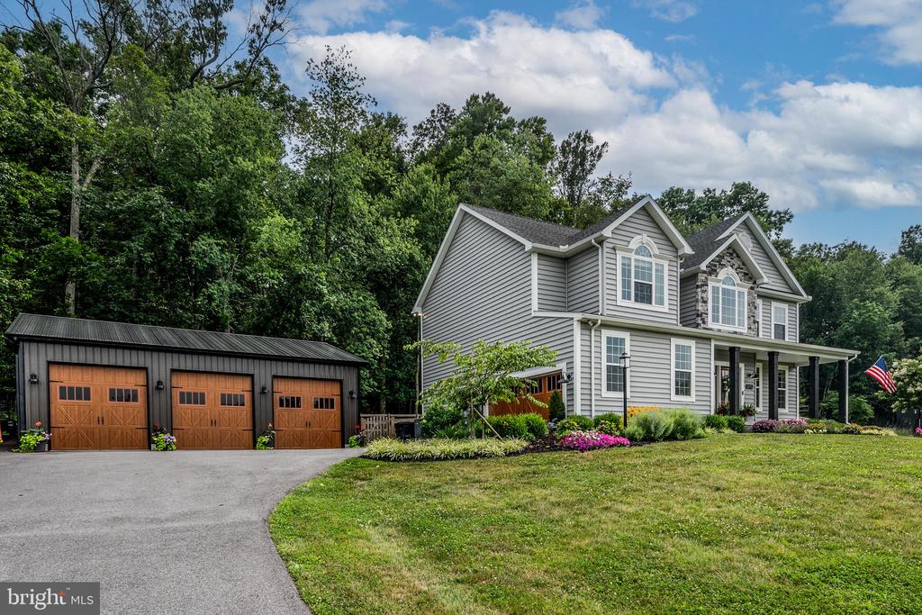 3270 PIPE CREEK VIEW DRIVE