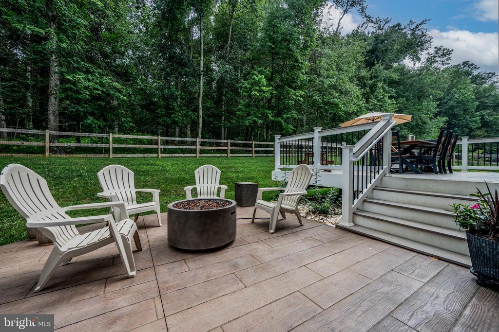 3270 PIPE CREEK VIEW DRIVE