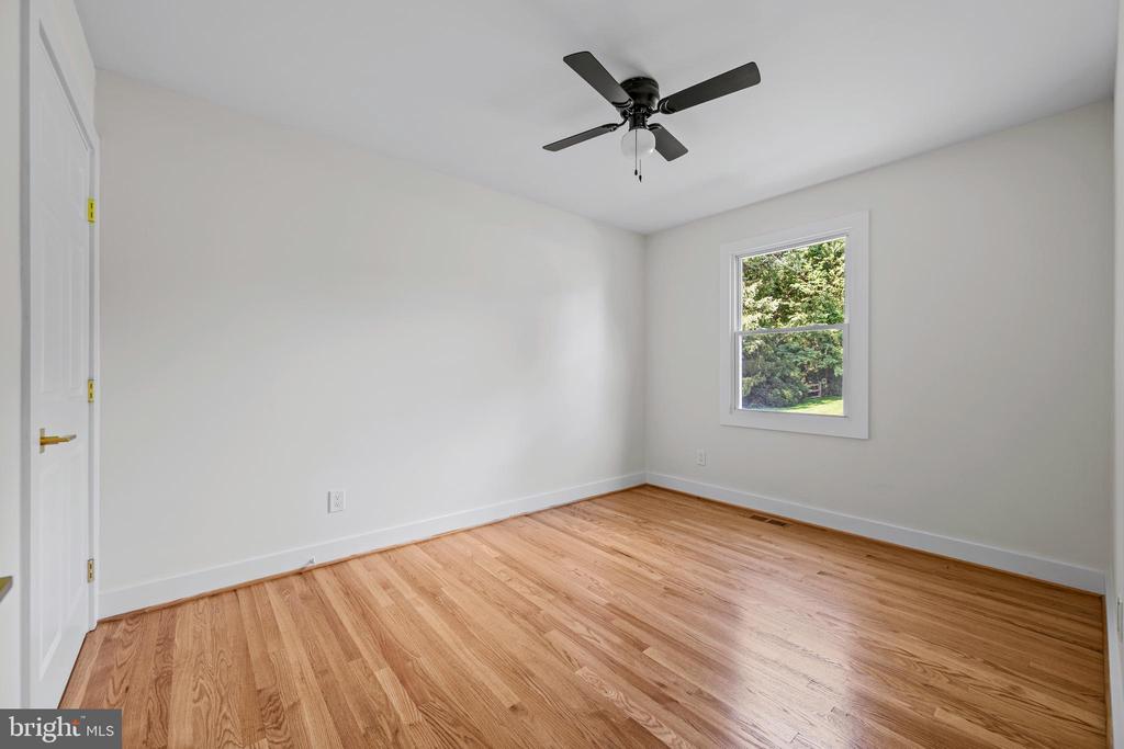 7000 SHELDON LANE