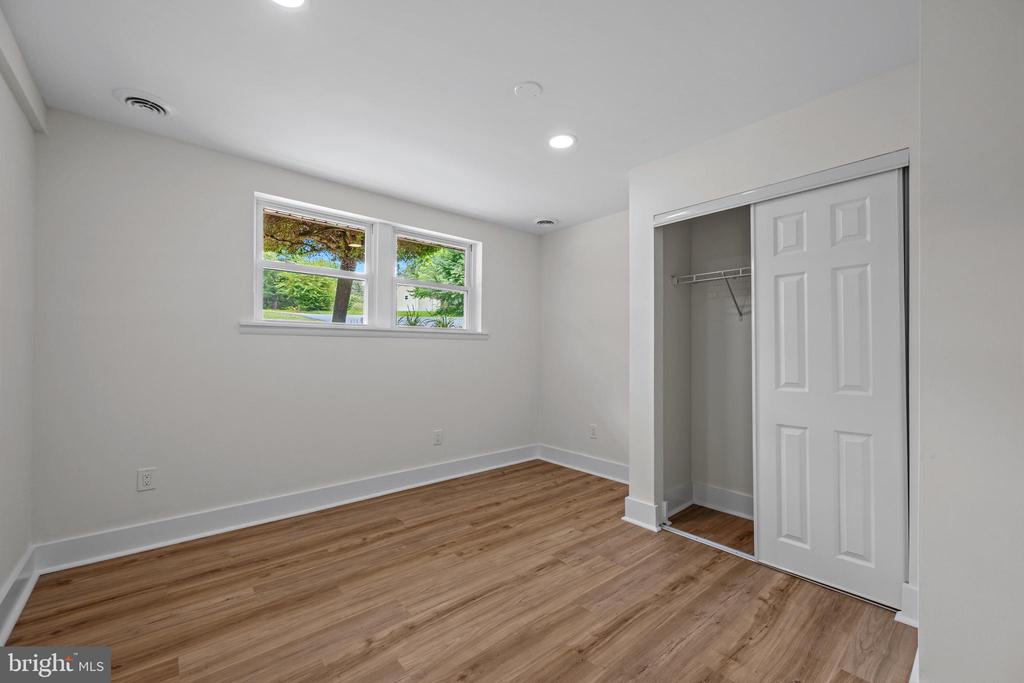 7000 SHELDON LANE