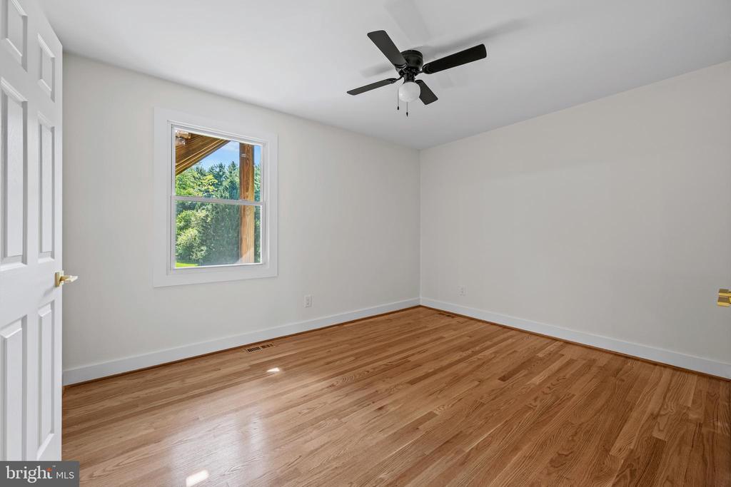 7000 SHELDON LANE