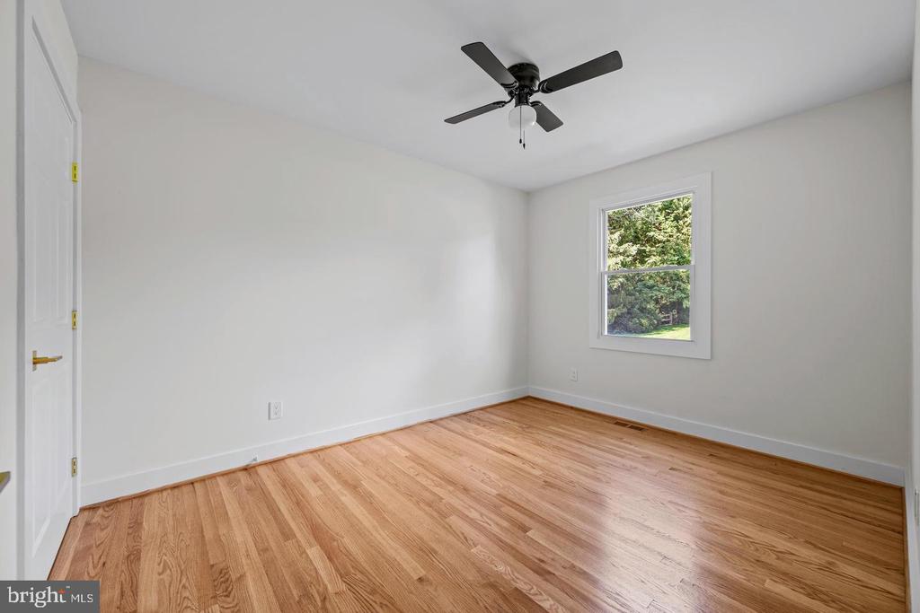 7000 SHELDON LANE