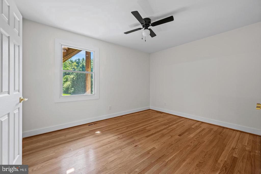 7000 SHELDON LANE