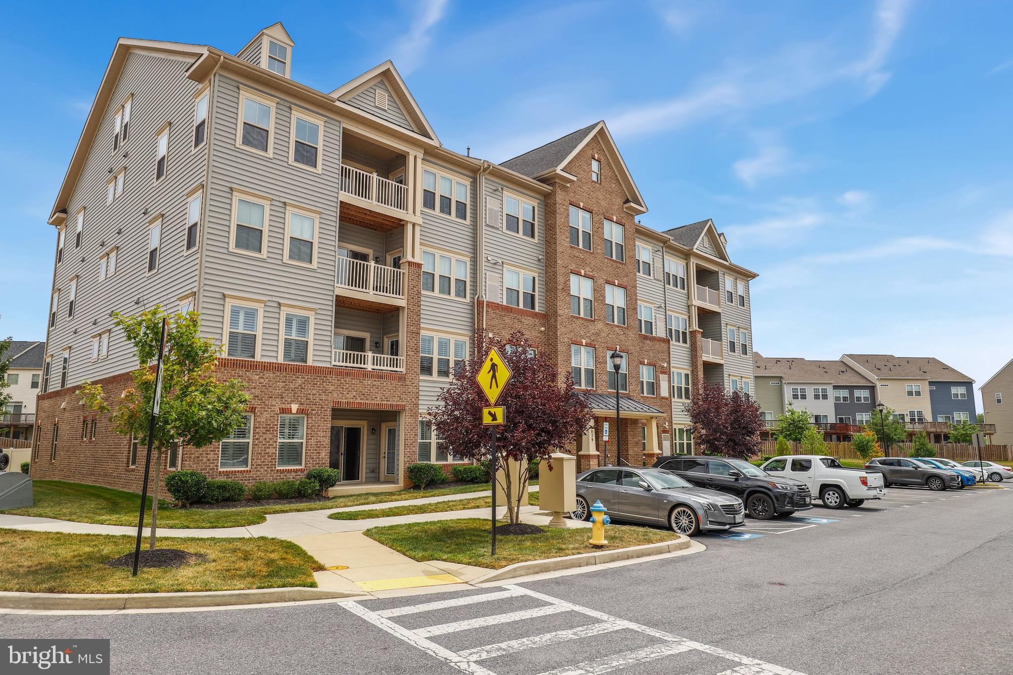 4839 Hiteshow DRIVE Unit: 204
