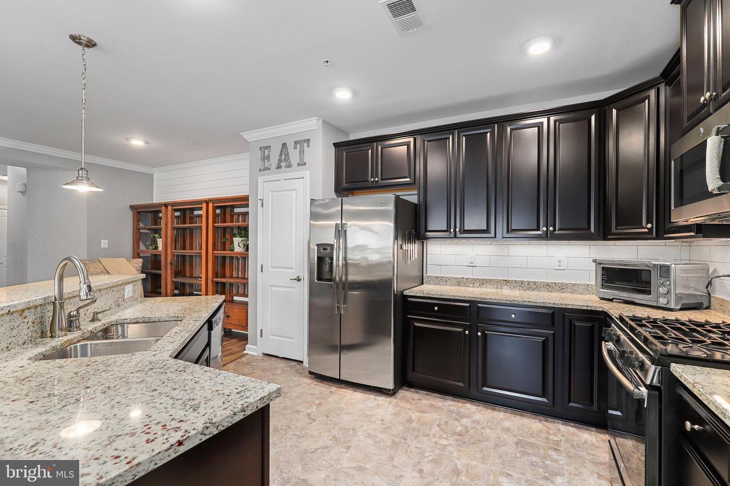 4839 Hiteshow DRIVE Unit: 204